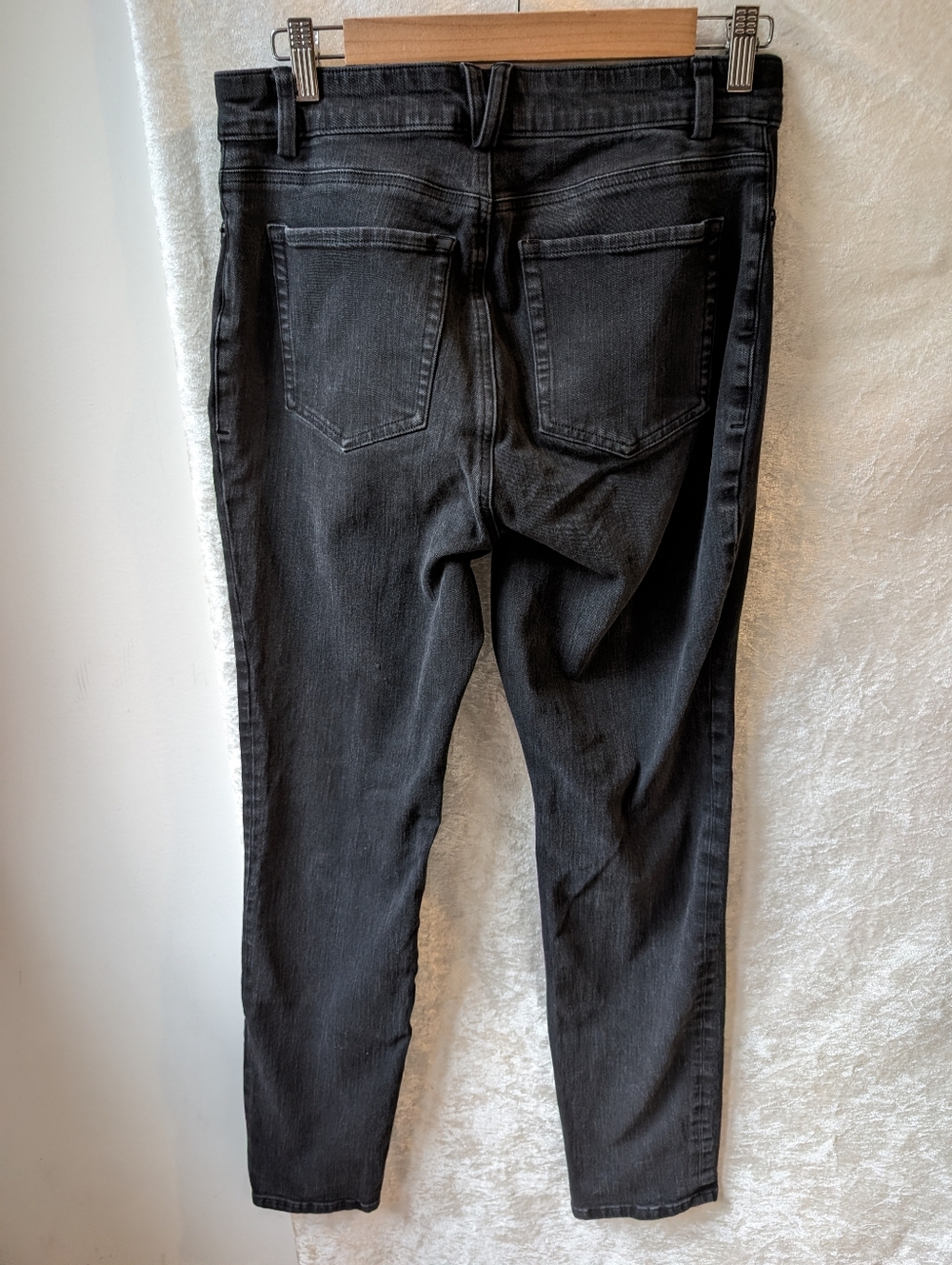 Duluth Trading High-rise Black Stretch Skinny Jeans Tapered Leg Leg Seams - Picture 3 of 7